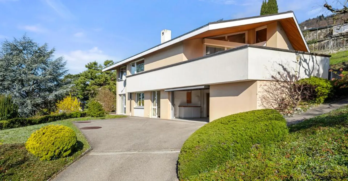 Einzigartige Villa mit Panoramablick auf den See - Foto 4 von 12