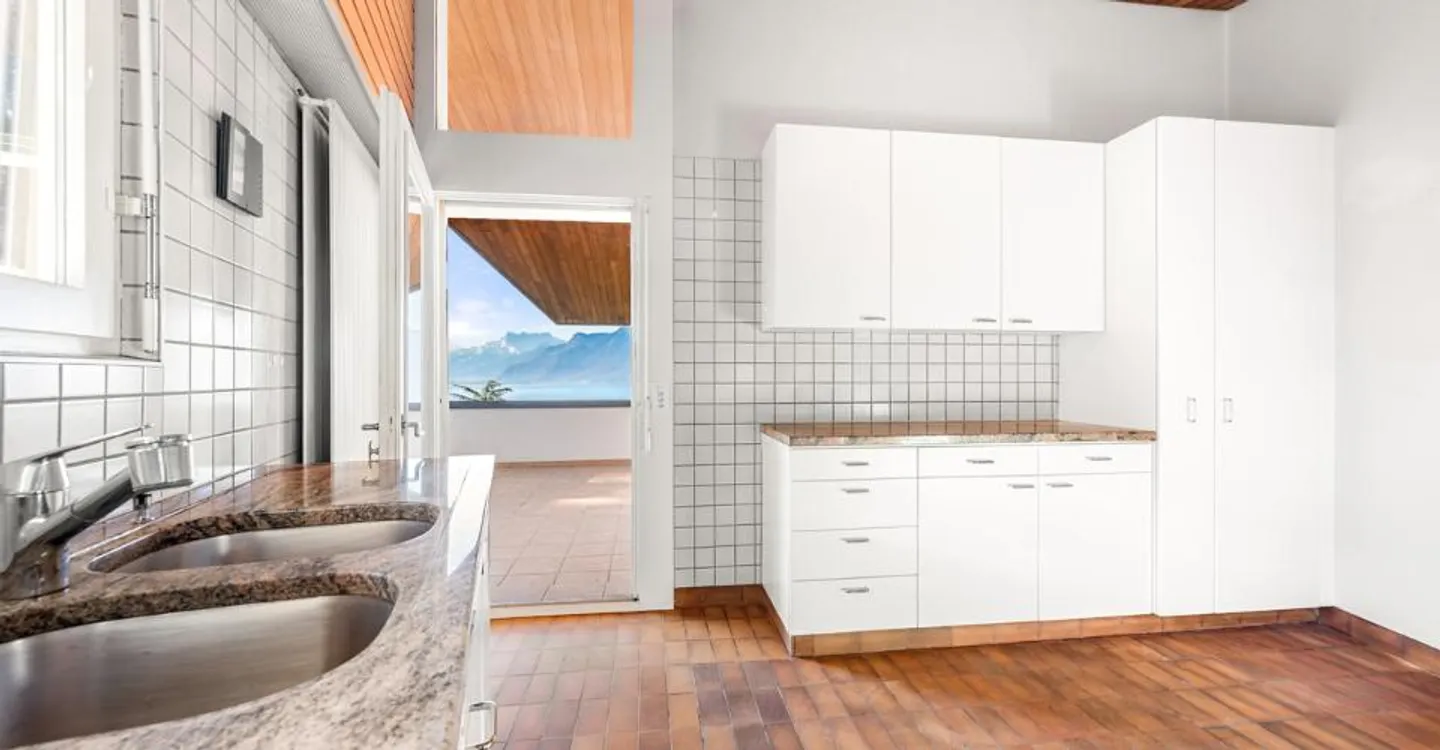 Einzigartige Villa mit Panoramablick auf den See - Foto 8 von 12