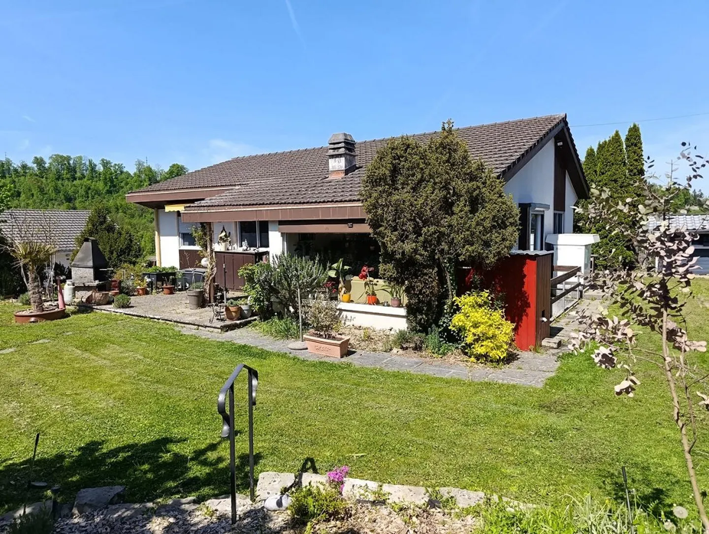 Charmantes Freistehendes Haus in Hölstein - Foto 1 von 15