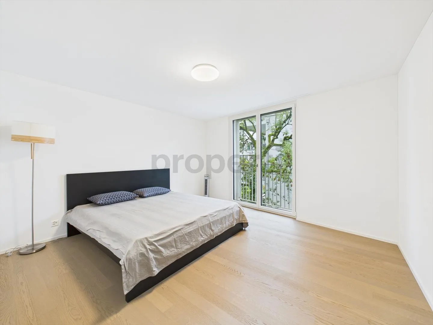 Appartamento moderno di 2,5 stanze con balcone nel cuore di Zurigo - Foto 4 di 7