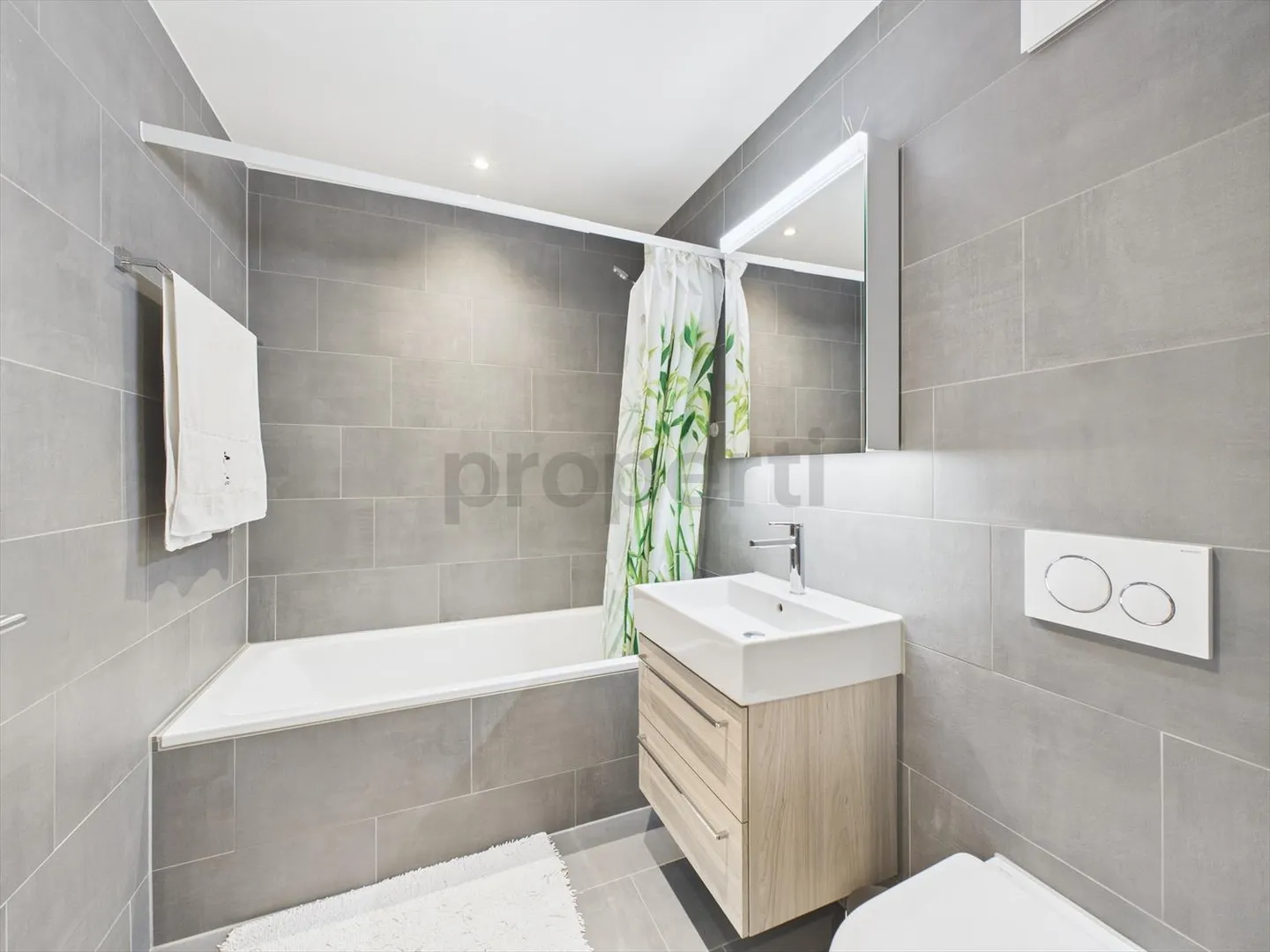 Appartamento moderno di 2,5 stanze con balcone nel cuore di Zurigo - Foto 5 di 7