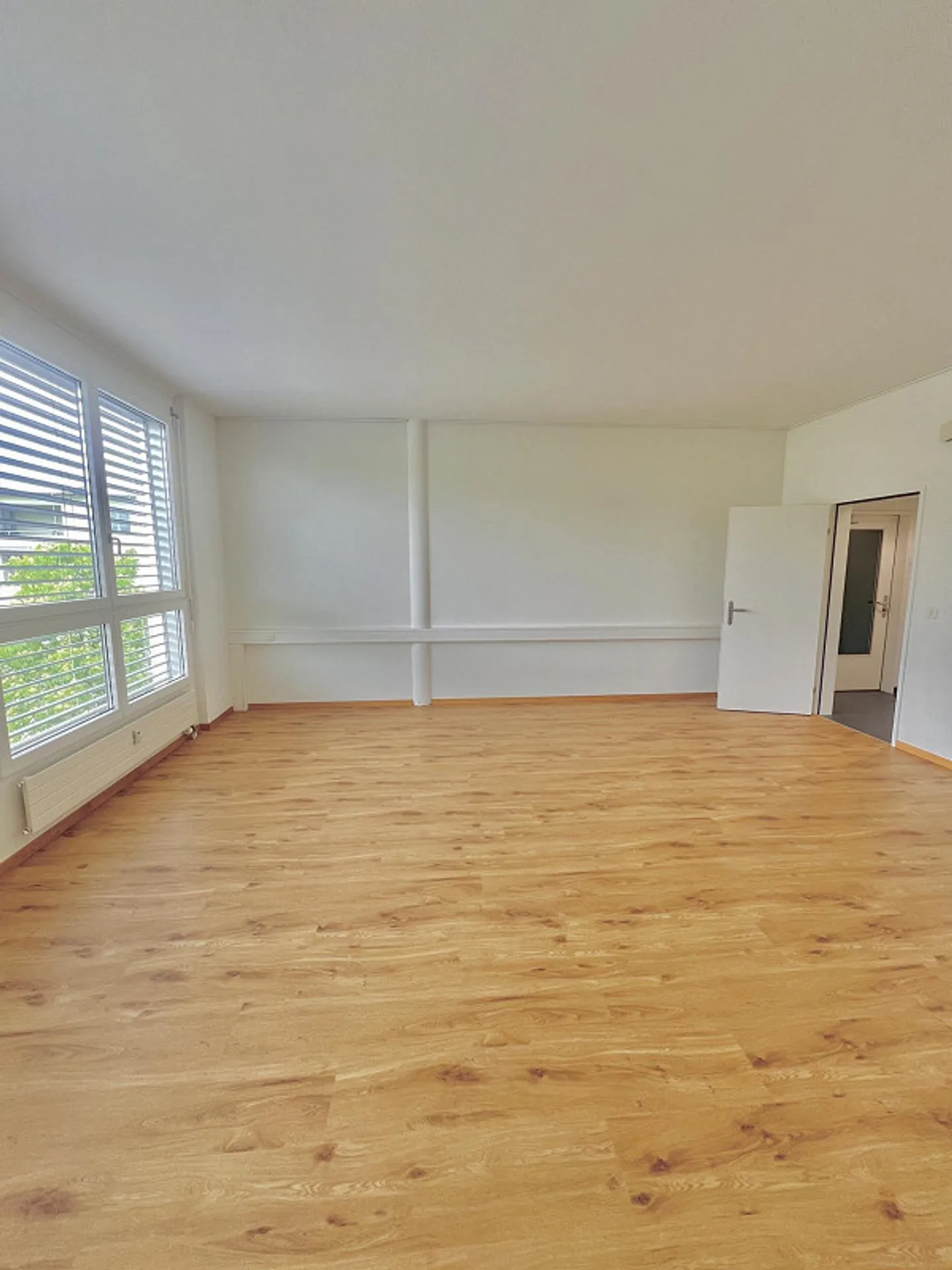 Office 36m2 CHF 1290 excl. NK or open space workplace from CHF 300 - Photo 8 of 9