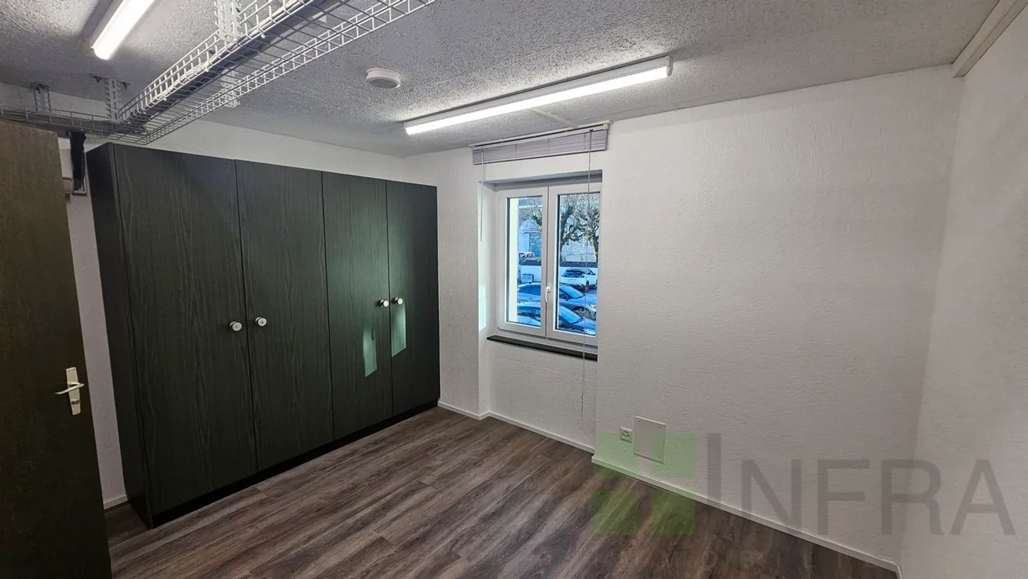 Offices of 80 m2 - Photo 5 of 23