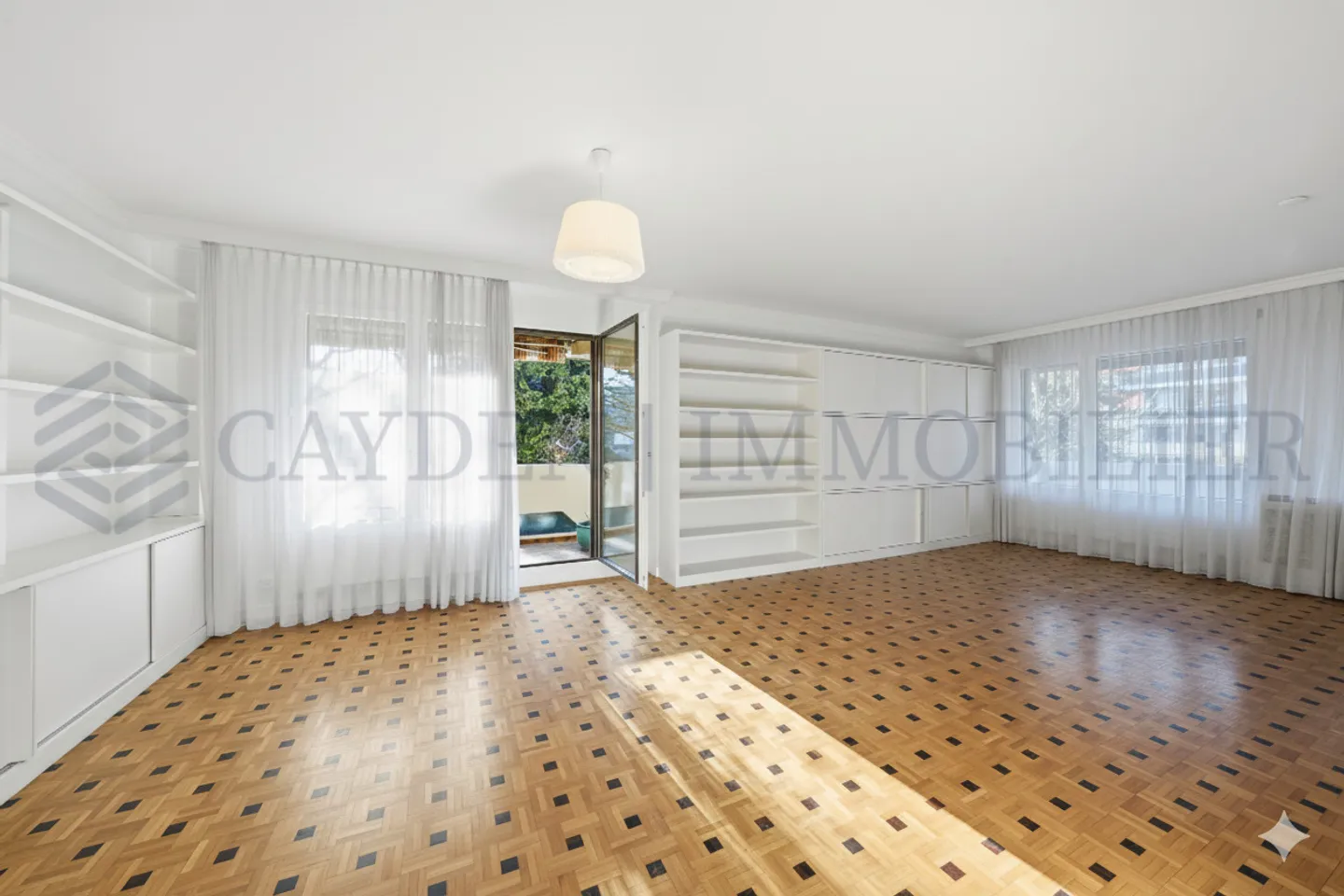 Magnificent 6-room apartment with 2 terraces in the heart of Champel - Photo 3 of 16