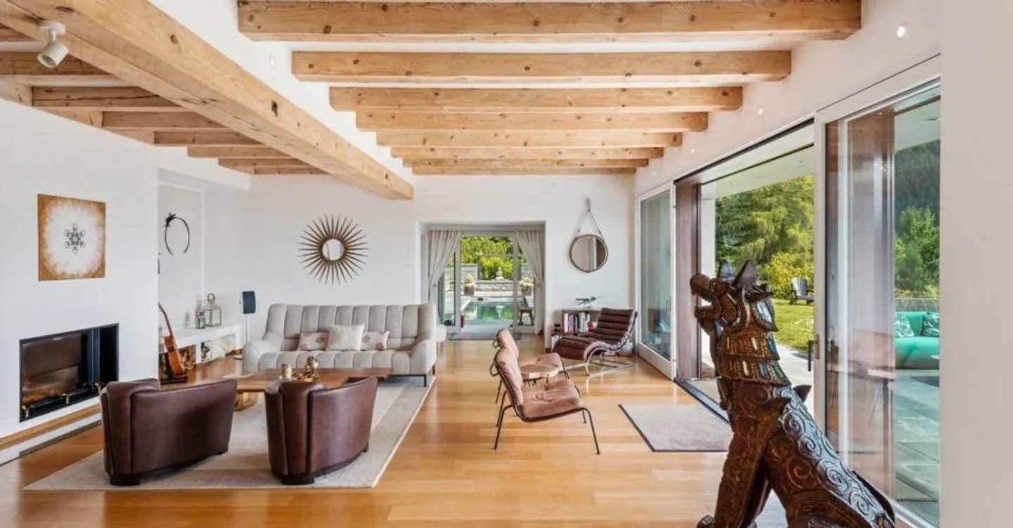 Spacious chalet with heated pool and stunning view of the Alps - Photo 7 of 12