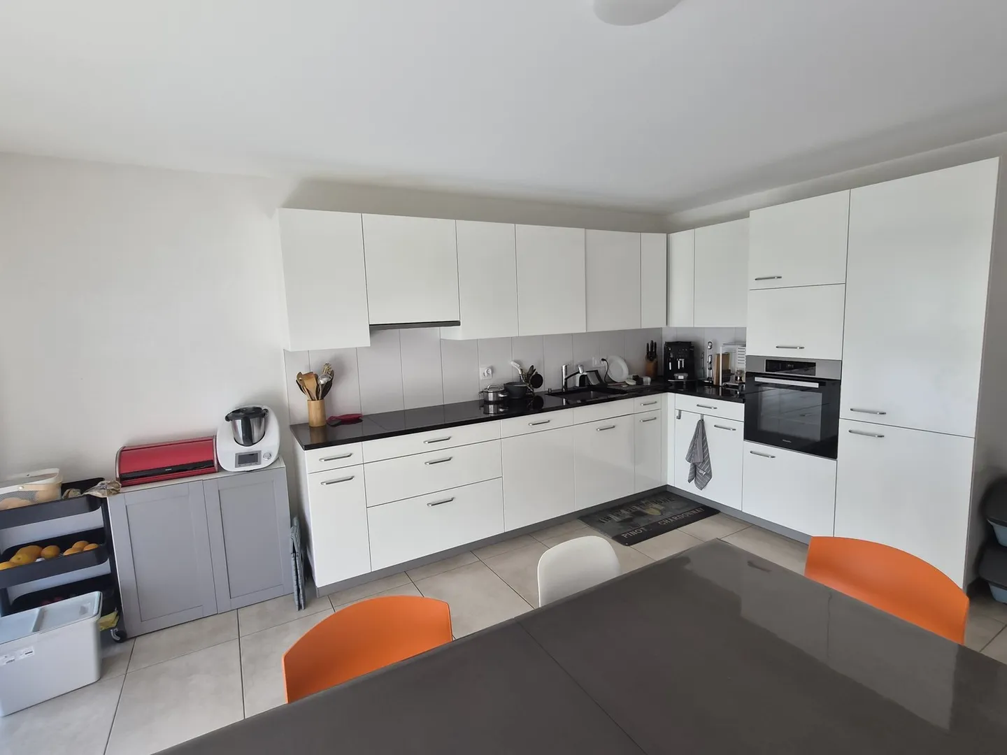 Appartement spacieux 4.5 pièces - Photo 2 sur 9