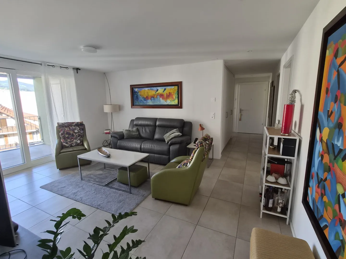 Appartement spacieux 4.5 pièces - Photo 4 sur 9