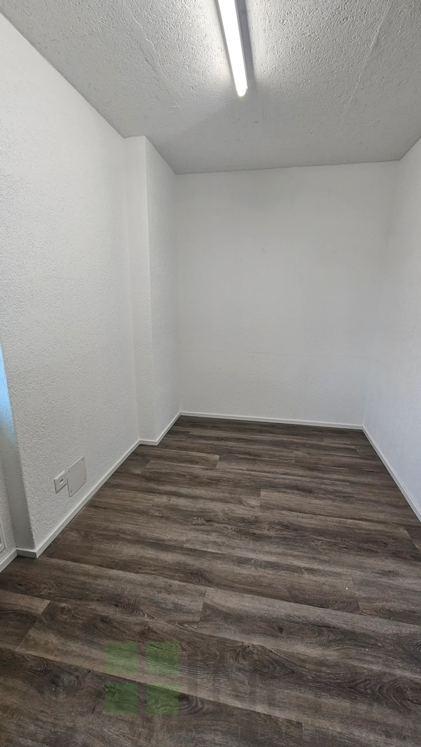 Offices of 80 m2 - Photo 17 of 23