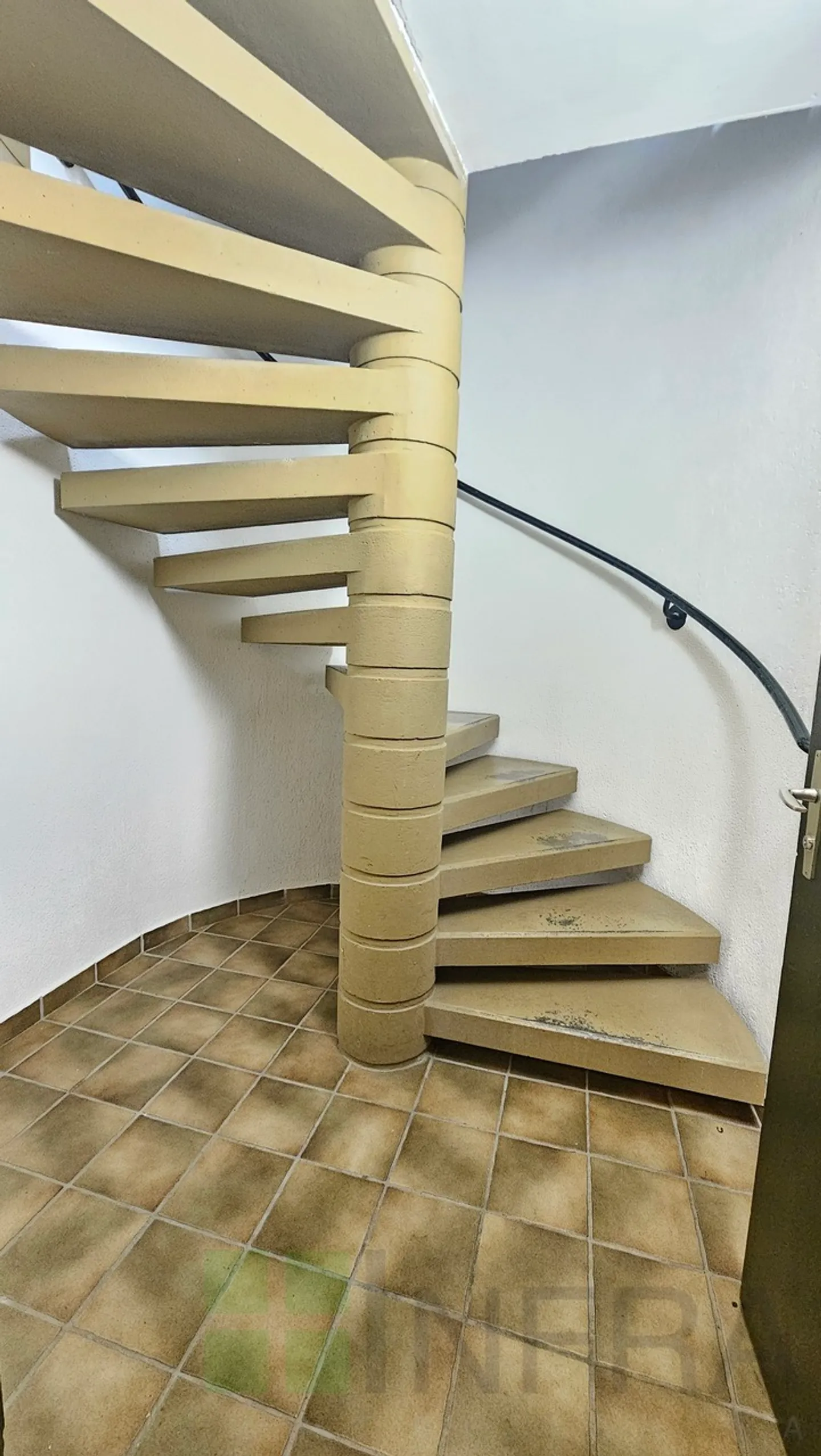 Offices of 80 m2 - Photo 19 of 23