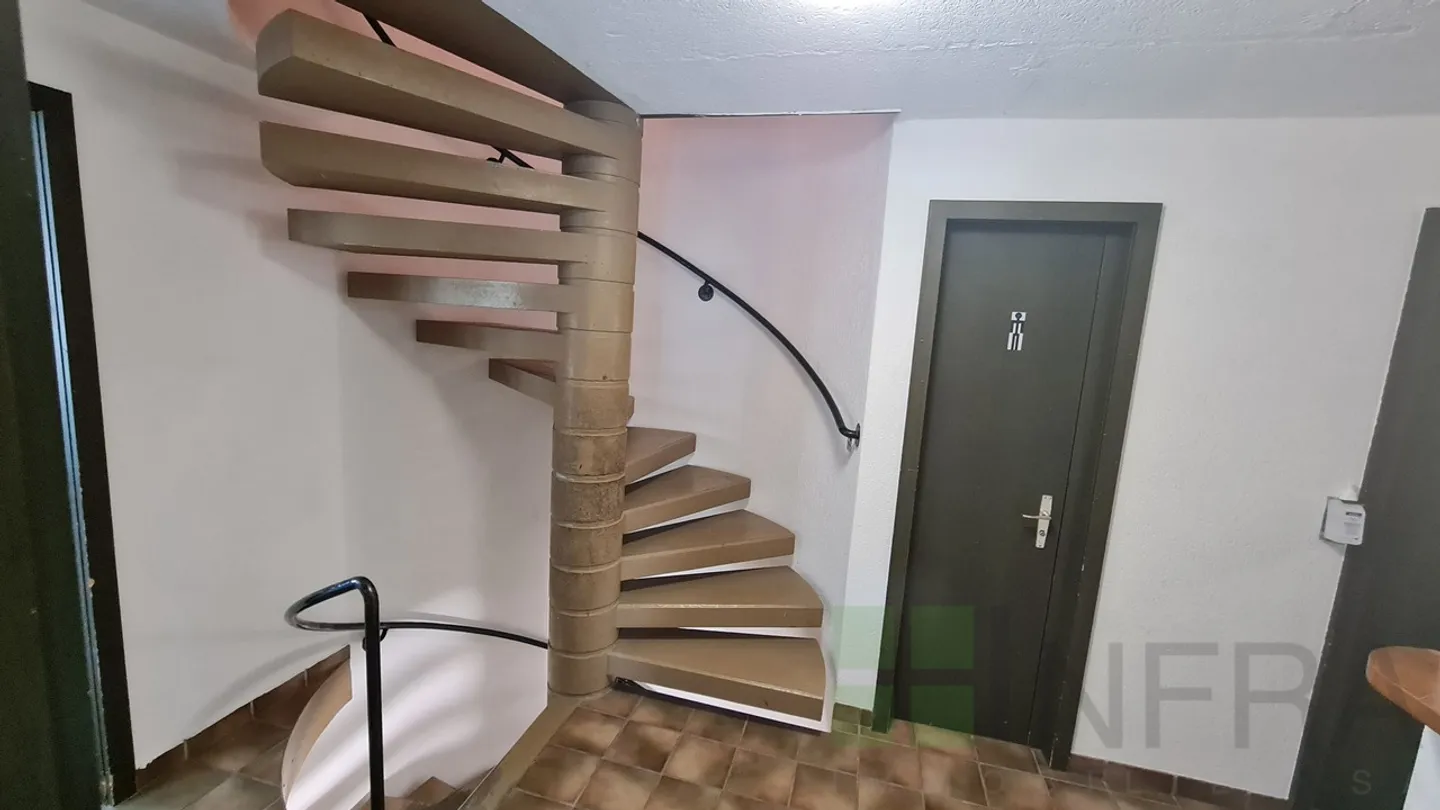 Offices of 80 m2 - Photo 20 of 23