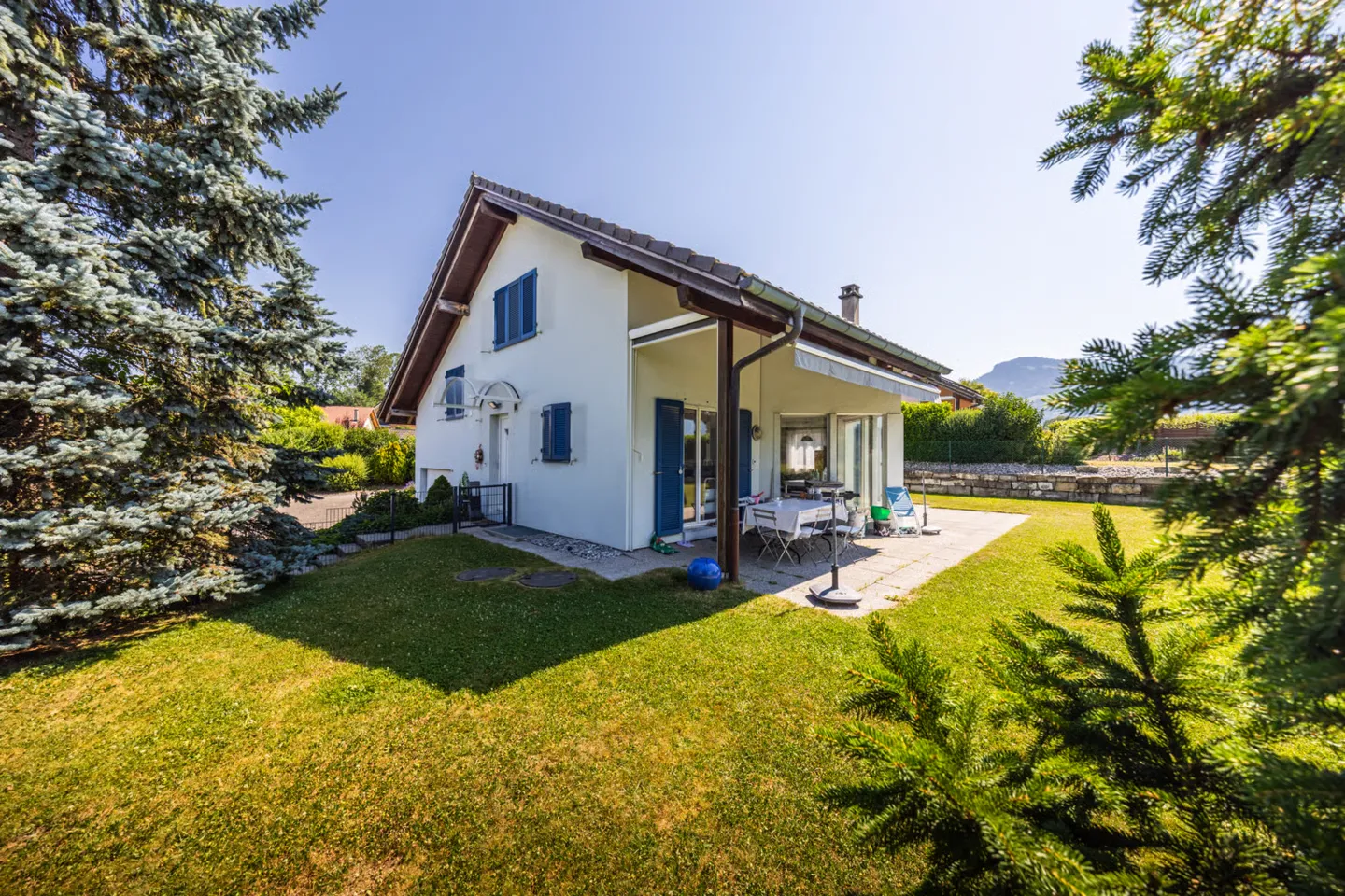 Villa indipendente su un magnifico lotto alberato - Foto 4 di 13
