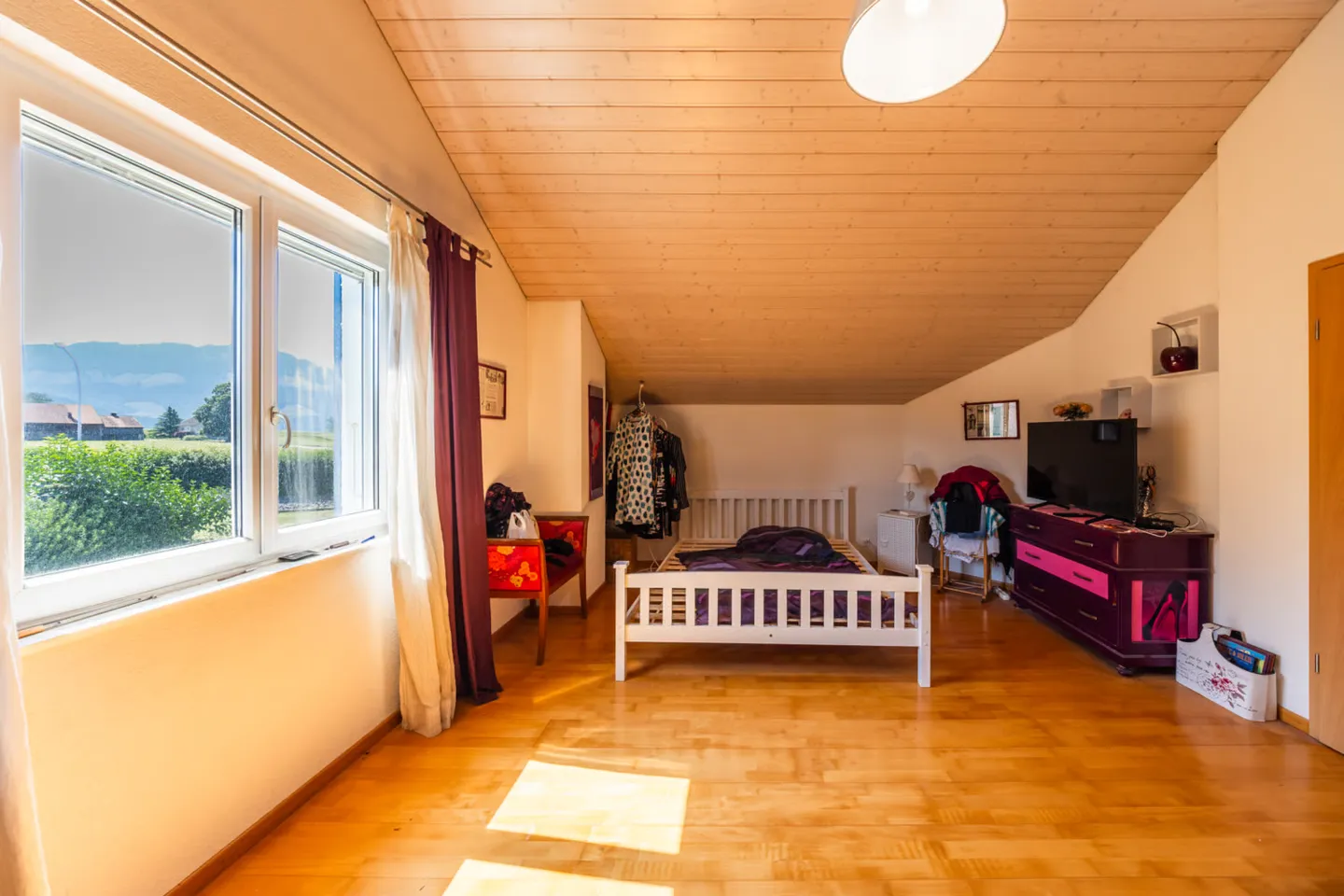 Villa indipendente su un magnifico lotto alberato - Foto 9 di 13