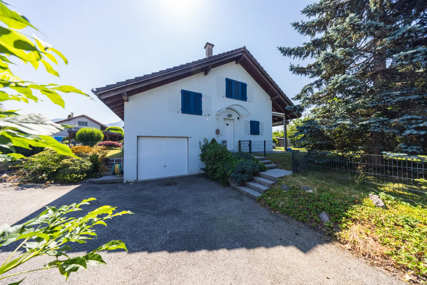 Villa indipendente su un magnifico lotto alberato - Foto 11 di 13