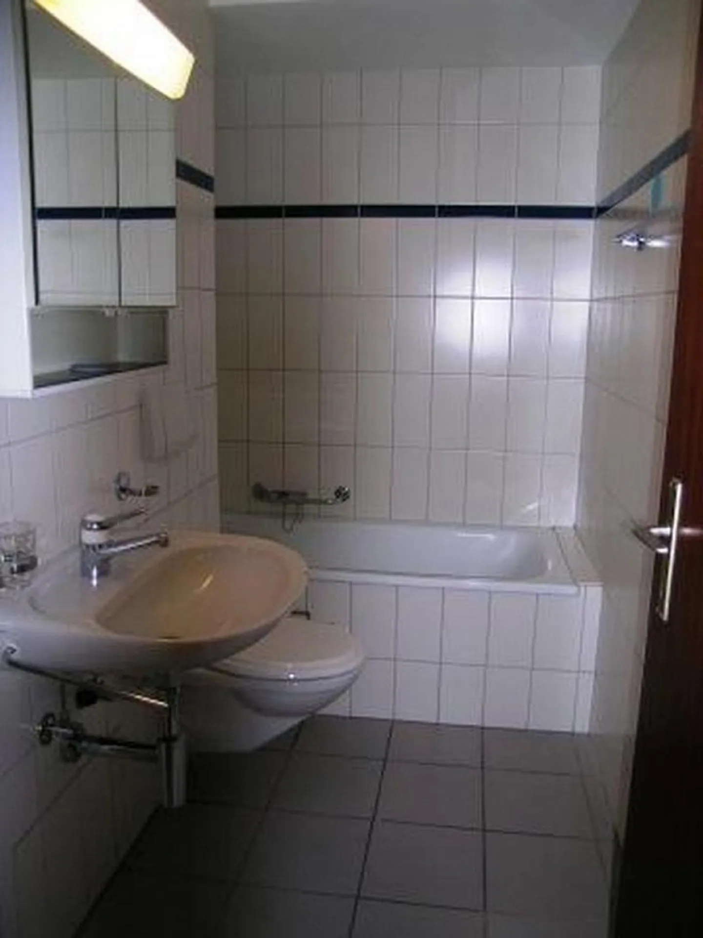 Appartement spacieux avec vue dans le quartier Mischeli - Photo 7 sur 9