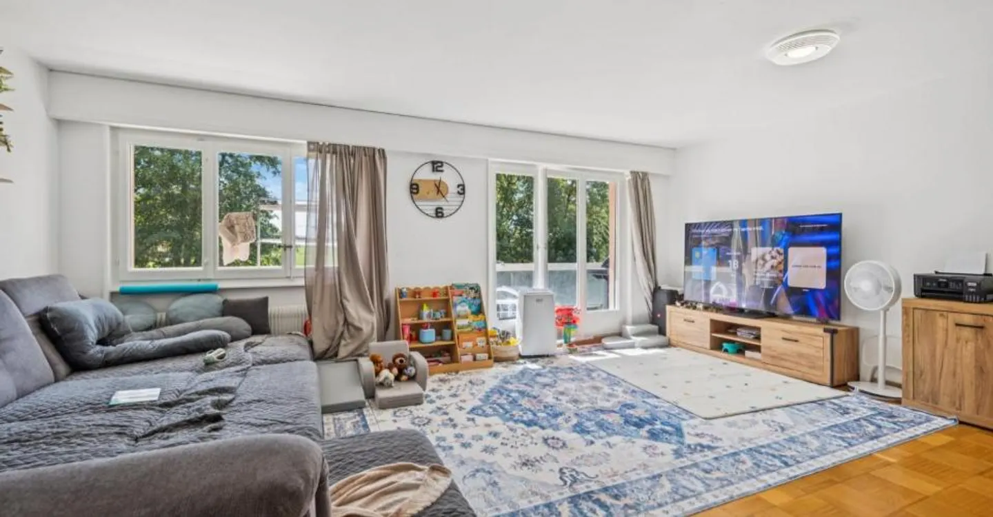 Ideal situation for this spacious apartment - Photo 5 of 12