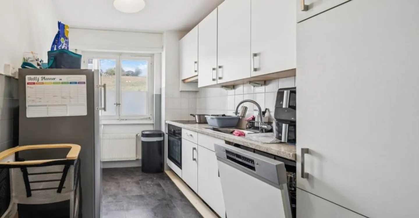 Ideal situation for this spacious apartment - Photo 7 of 12