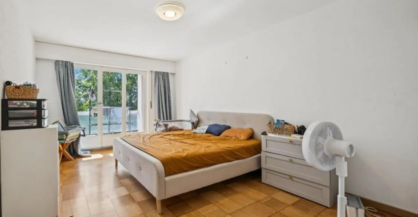Ideal situation for this spacious apartment - Photo 8 of 12