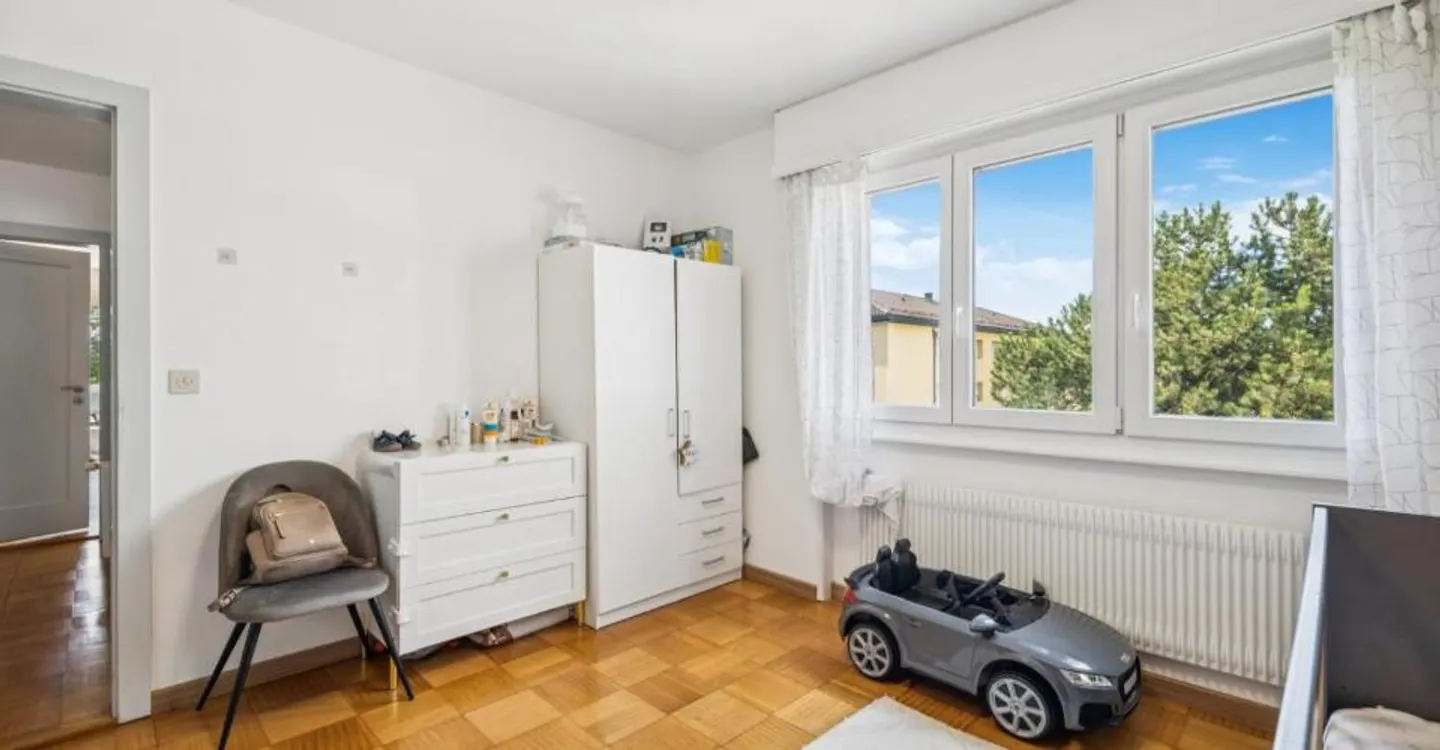 Ideal situation for this spacious apartment - Photo 10 of 12