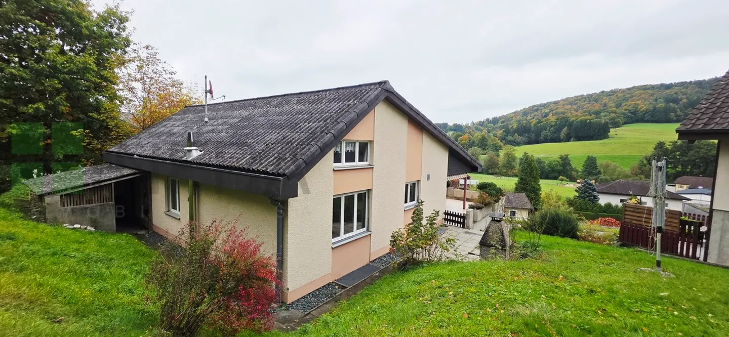 Casa con 6 camere, grande giardino e studio indipendente - Foto 1 di 25