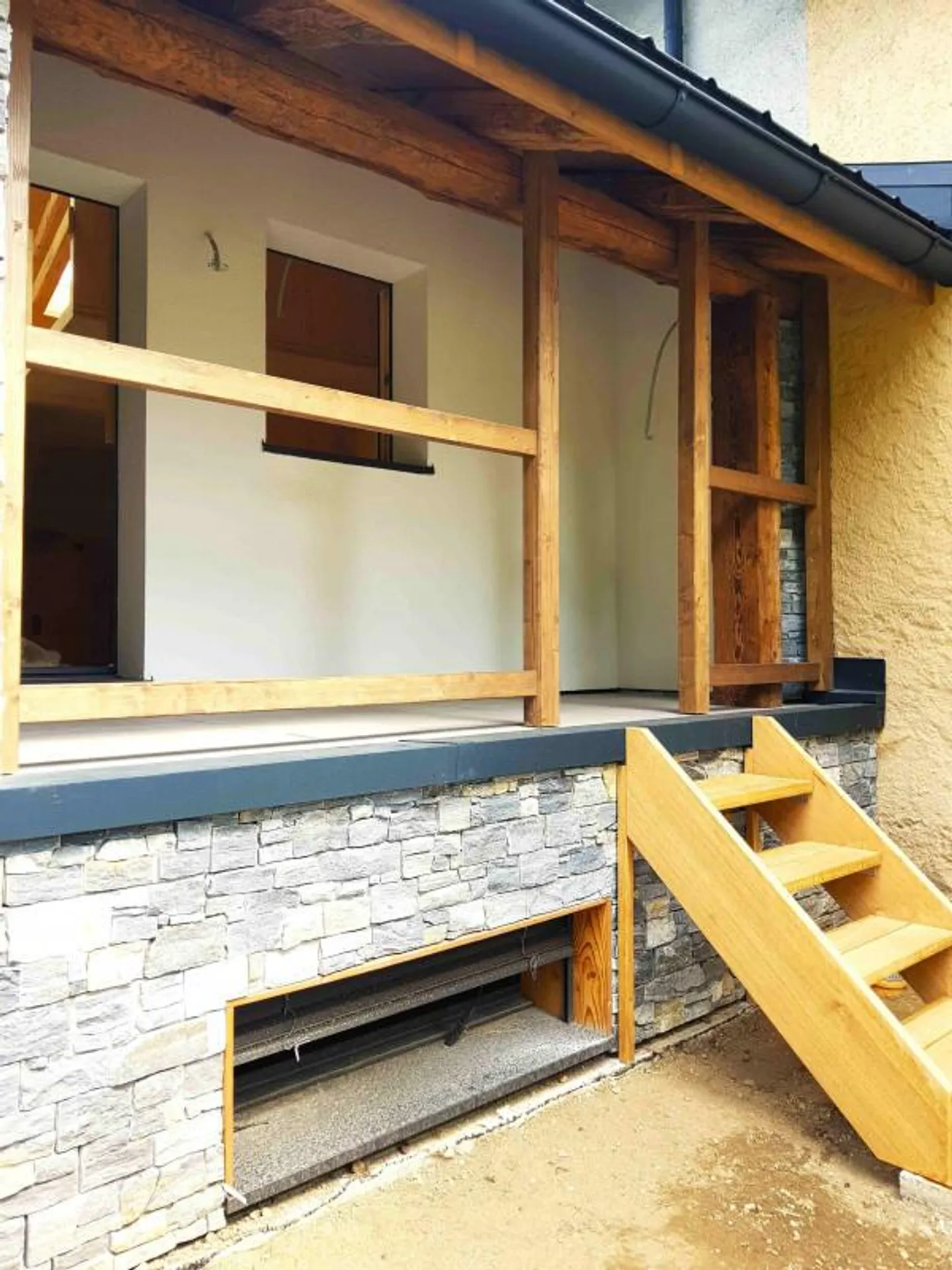 New adjoining house with 3.5 rooms, 2 parking spaces and 1 cellar - Photo 5 of 15
