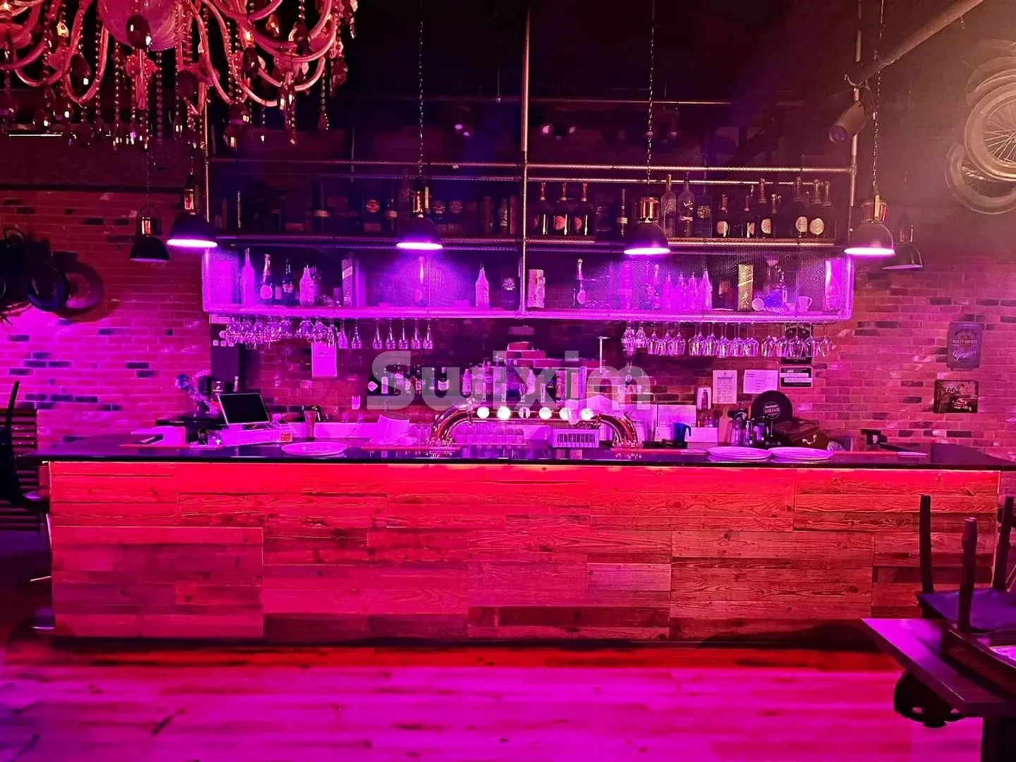 Commerce 2 pièces - Photo 2 of 5