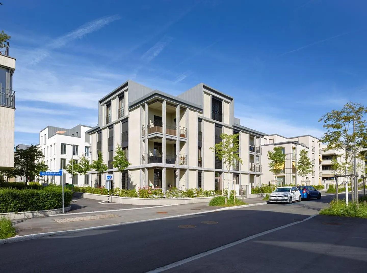 Einstellhallenplatz zu Vermieten - Foto 1 von 1
