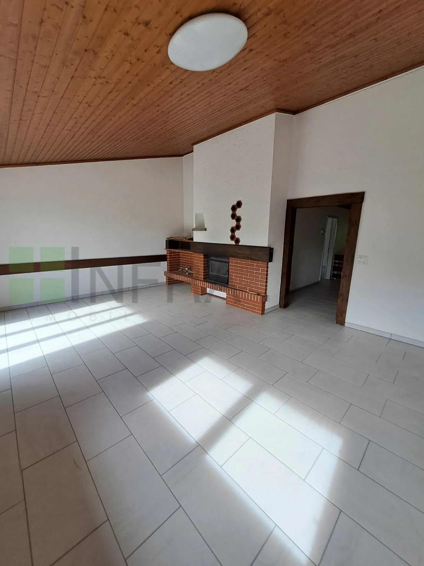 Casa con 6 camere, grande giardino e studio indipendente - Foto 4 di 25