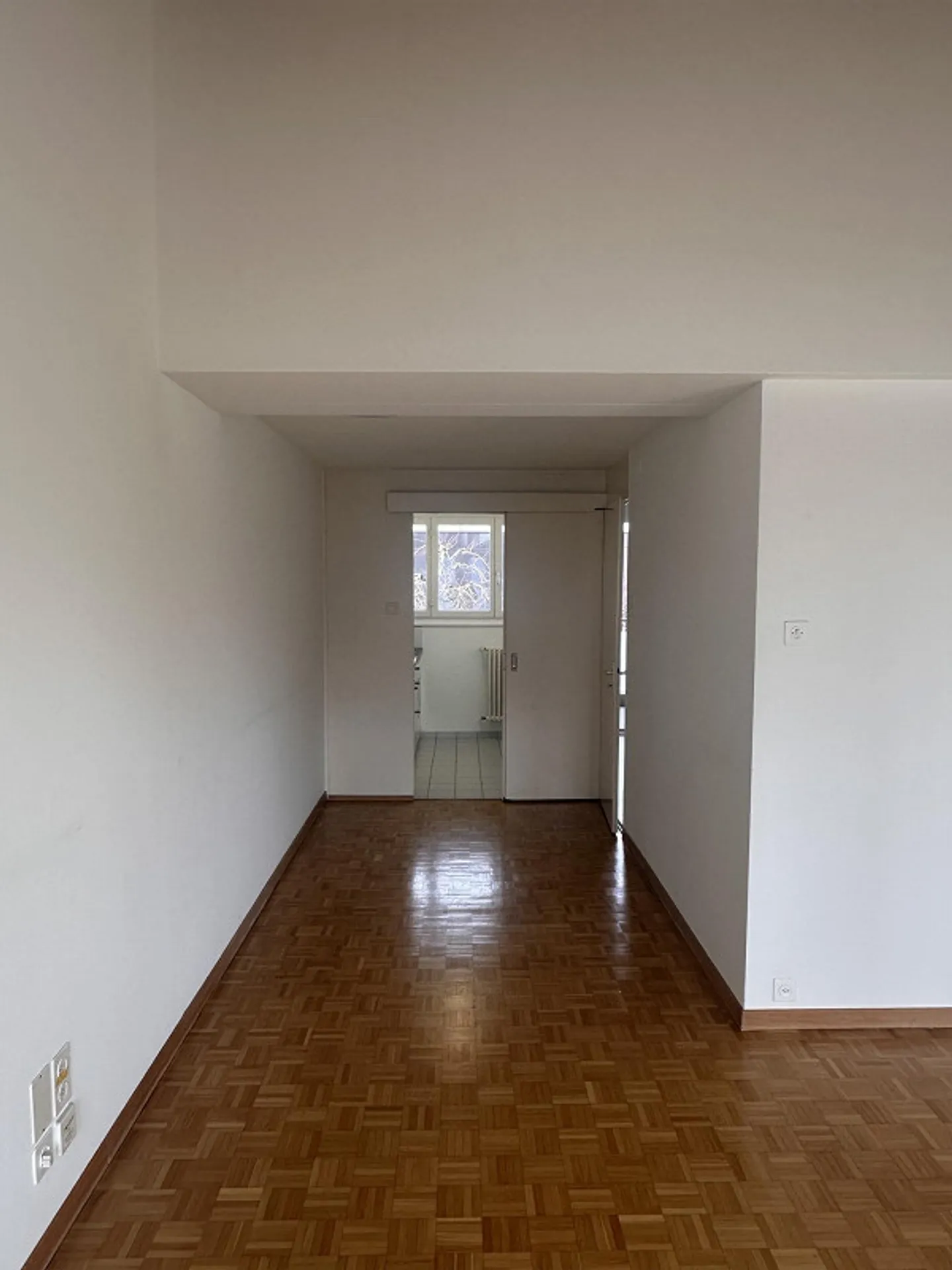 Appartamento 2 1/2 stanze nel centro di Sursee - Foto 3 di 10