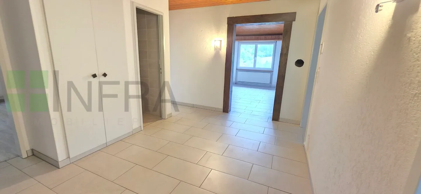 Casa con 6 camere, grande giardino e studio indipendente - Foto 6 di 25