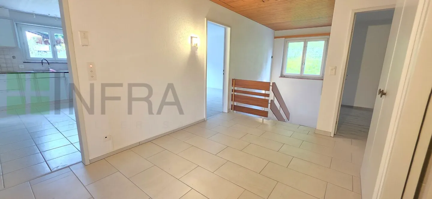 Casa con 6 camere, grande giardino e studio indipendente - Foto 7 di 25