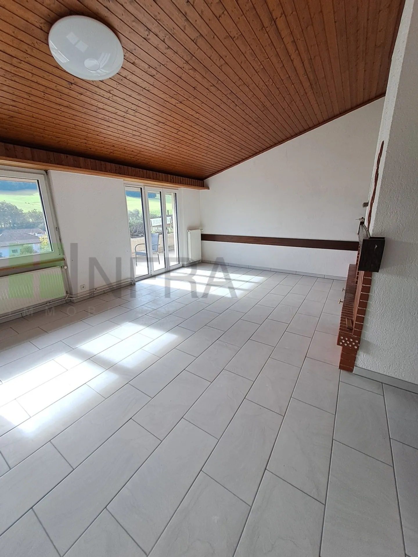 Casa con 6 camere, grande giardino e studio indipendente - Foto 5 di 25