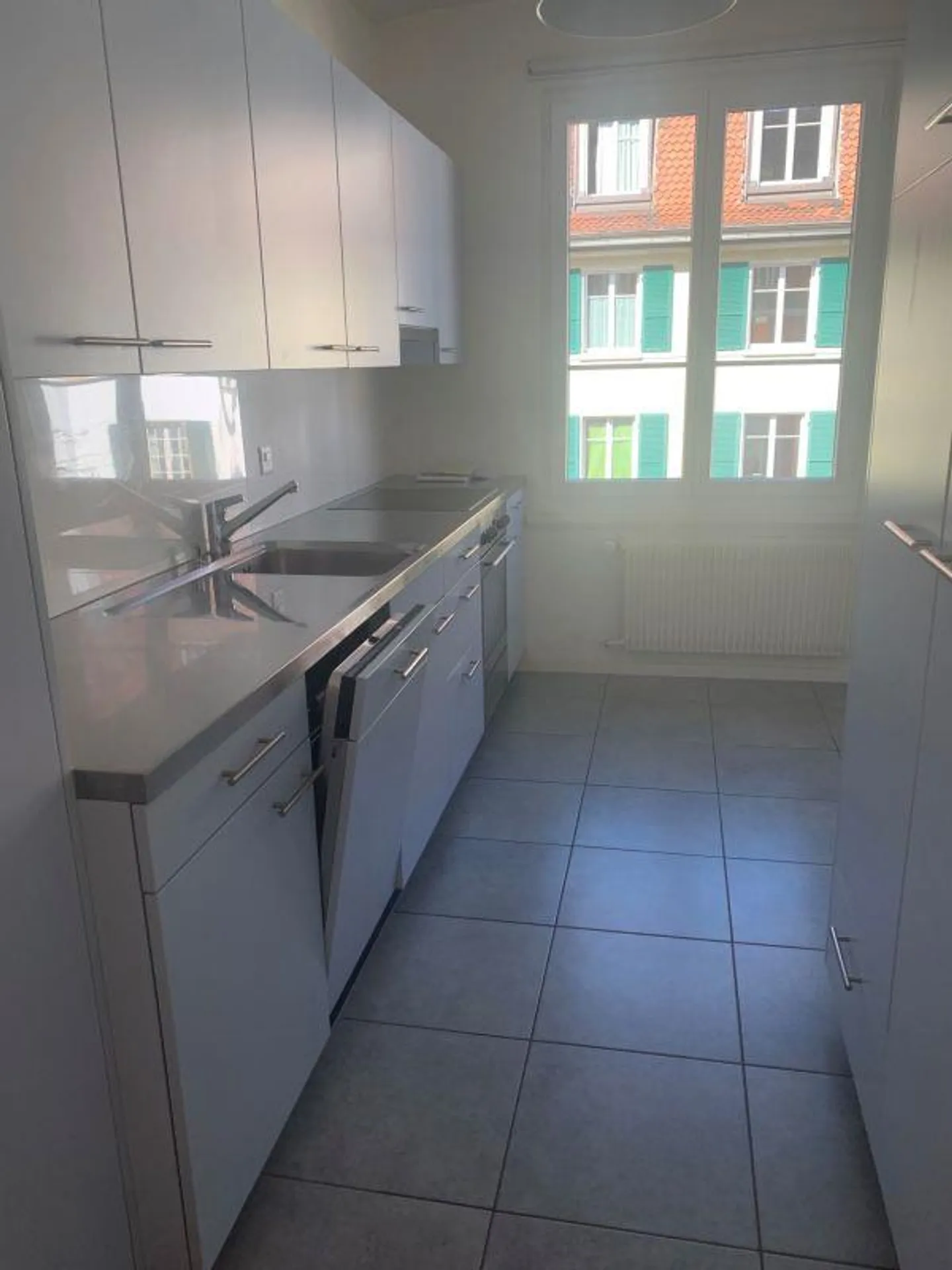 Spacious apartment in a central location - Photo 1 of 4