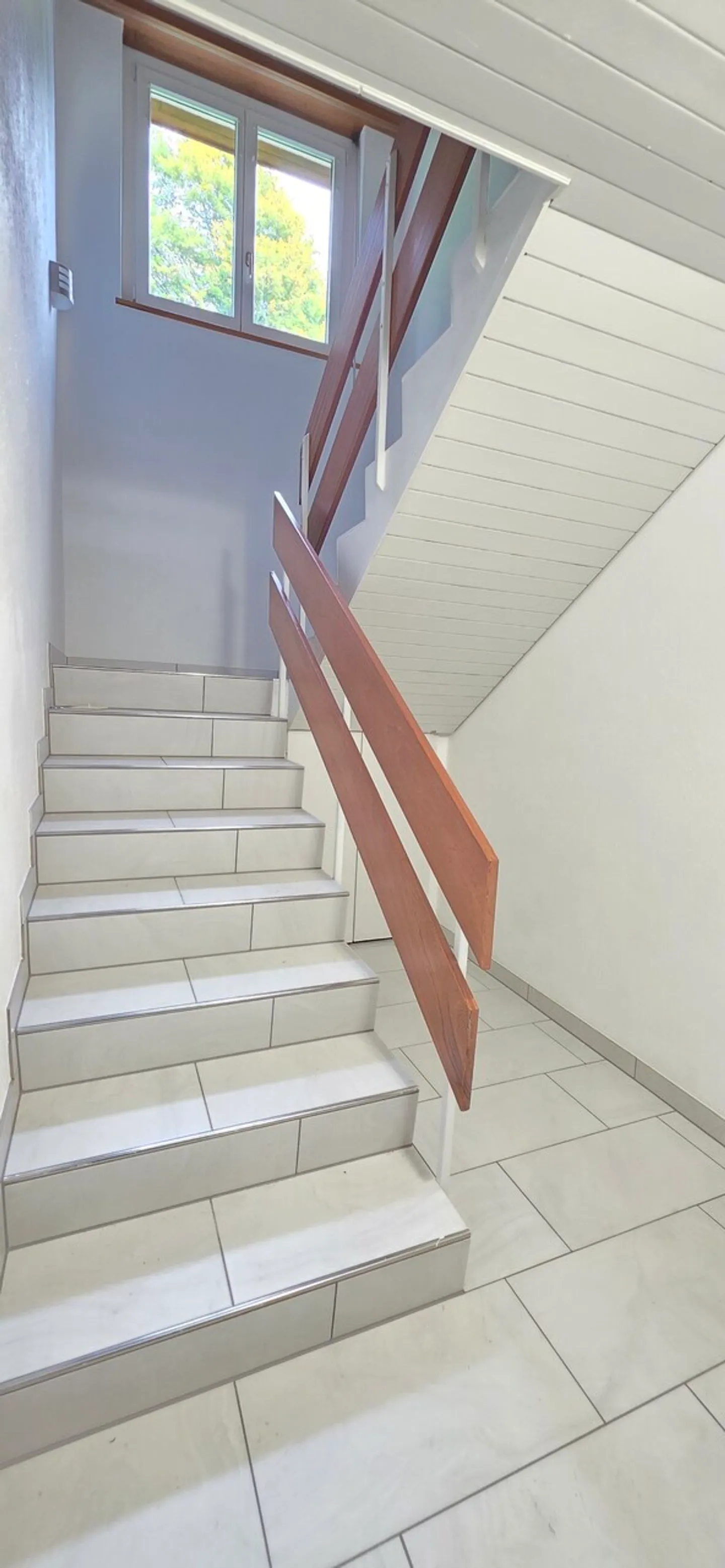 Casa con 6 camere, grande giardino e studio indipendente - Foto 11 di 25