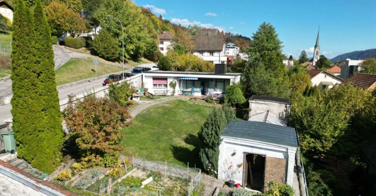 St-Imier, villa individuelle de 4.5 pièces avec terrain - Foto 2 di 13