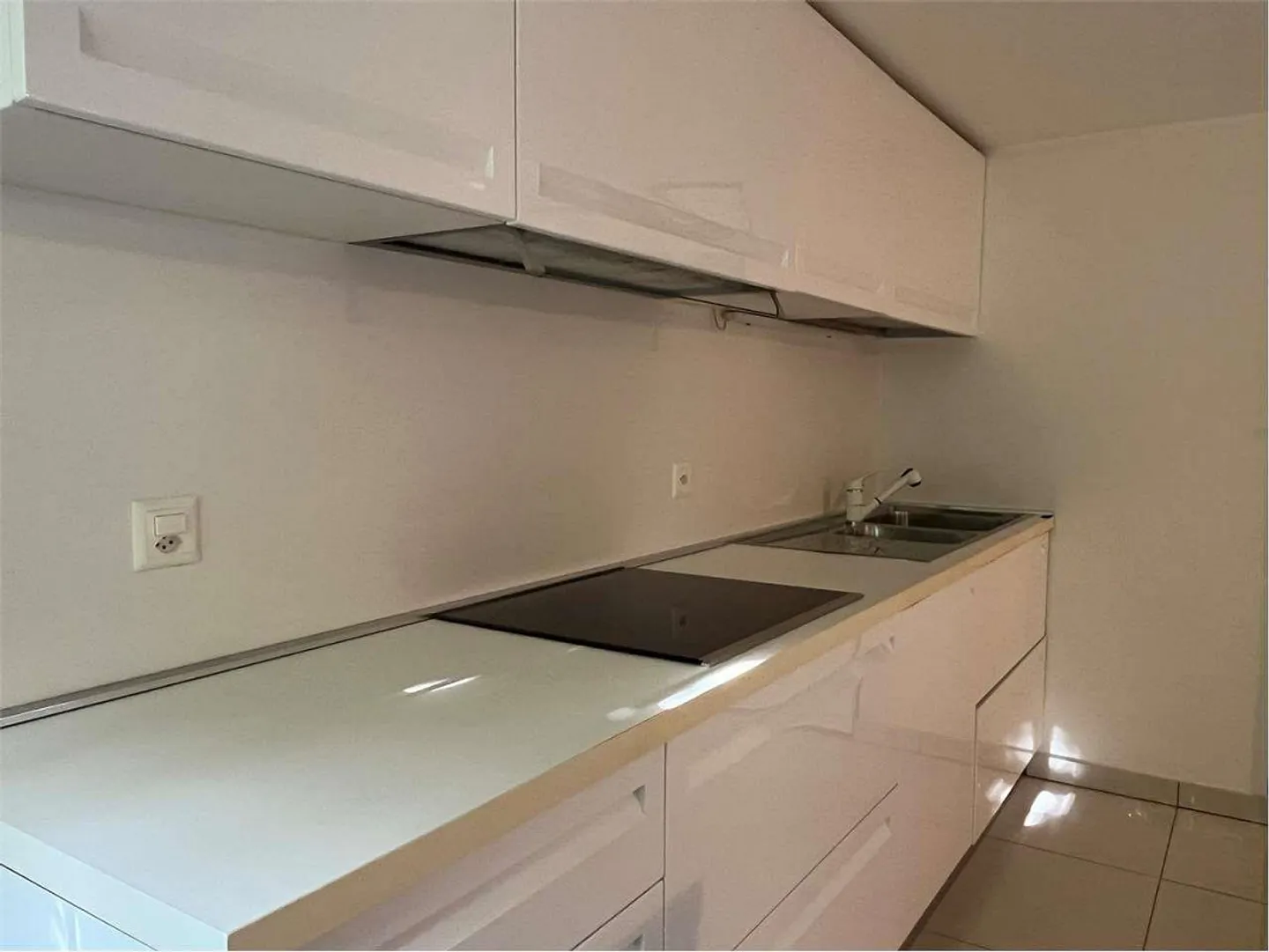 Appartamento spazioso al piano terra - Foto 3 di 13