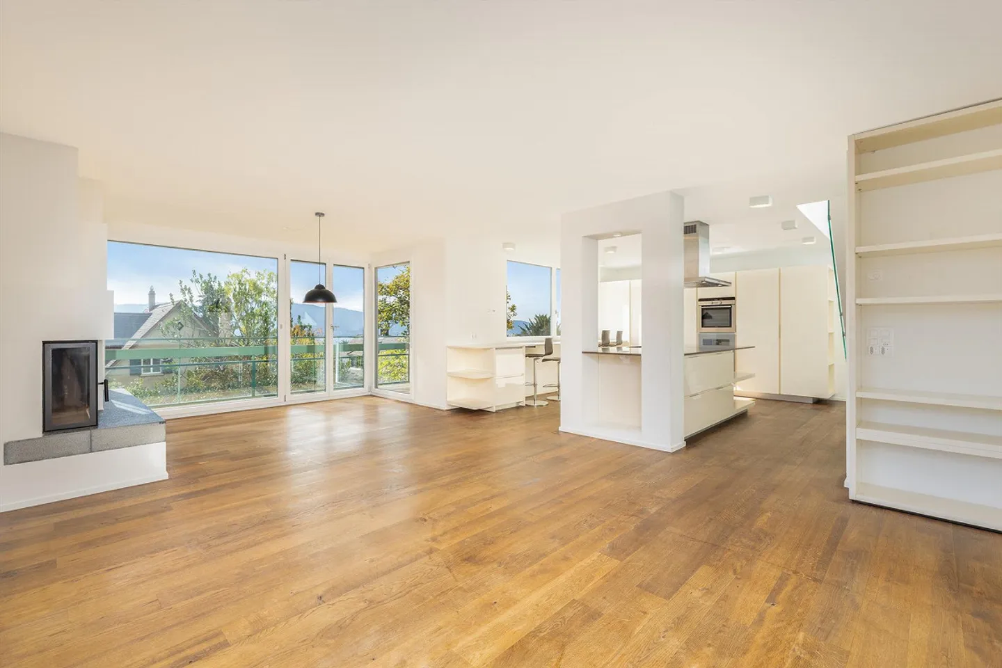Esclusivo appartamento duplex di 5 stanze con vista sulla città e grande terrazza - Foto 1 di 12