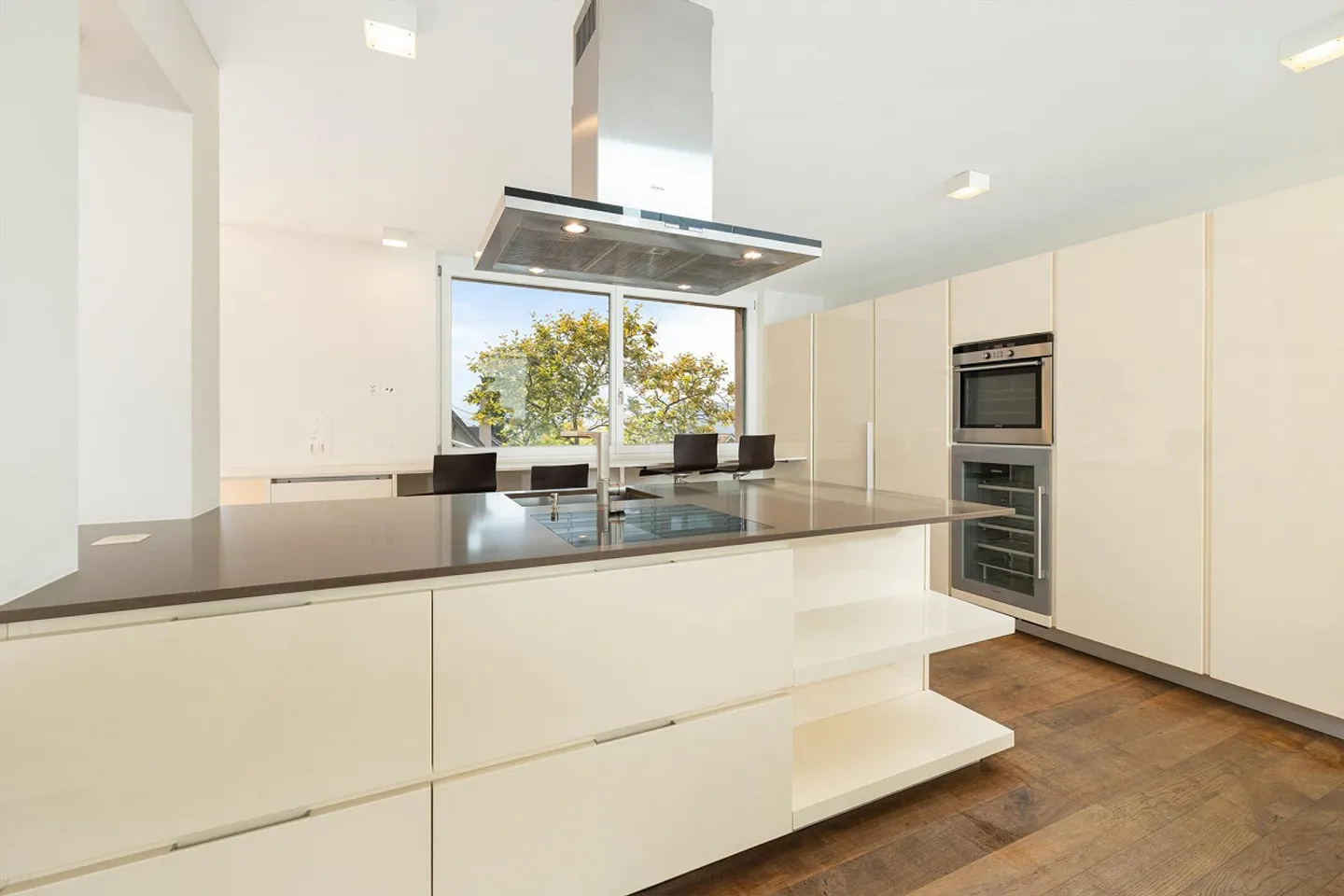 Esclusivo appartamento duplex di 5 stanze con vista sulla città e grande terrazza - Foto 3 di 12