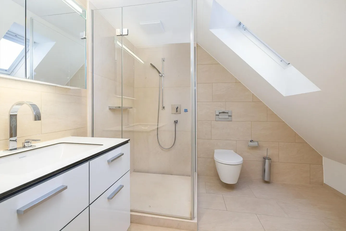Esclusivo appartamento duplex di 5 stanze con vista sulla città e grande terrazza - Foto 5 di 12