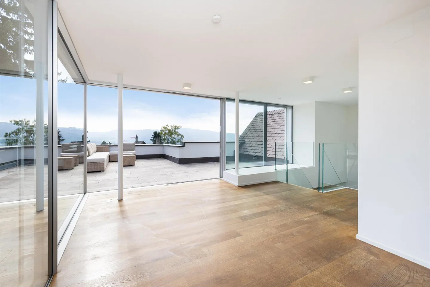 Esclusivo appartamento duplex di 5 stanze con vista sulla città e grande terrazza - Foto 8 di 12