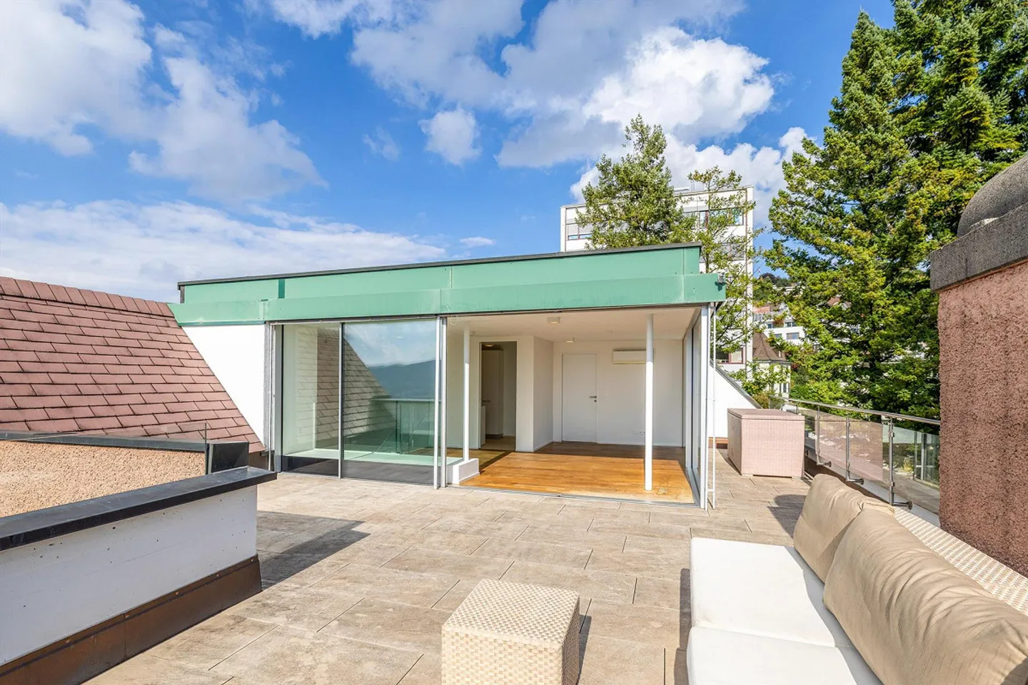 Esclusivo appartamento duplex di 5 stanze con vista sulla città e grande terrazza - Foto 10 di 12
