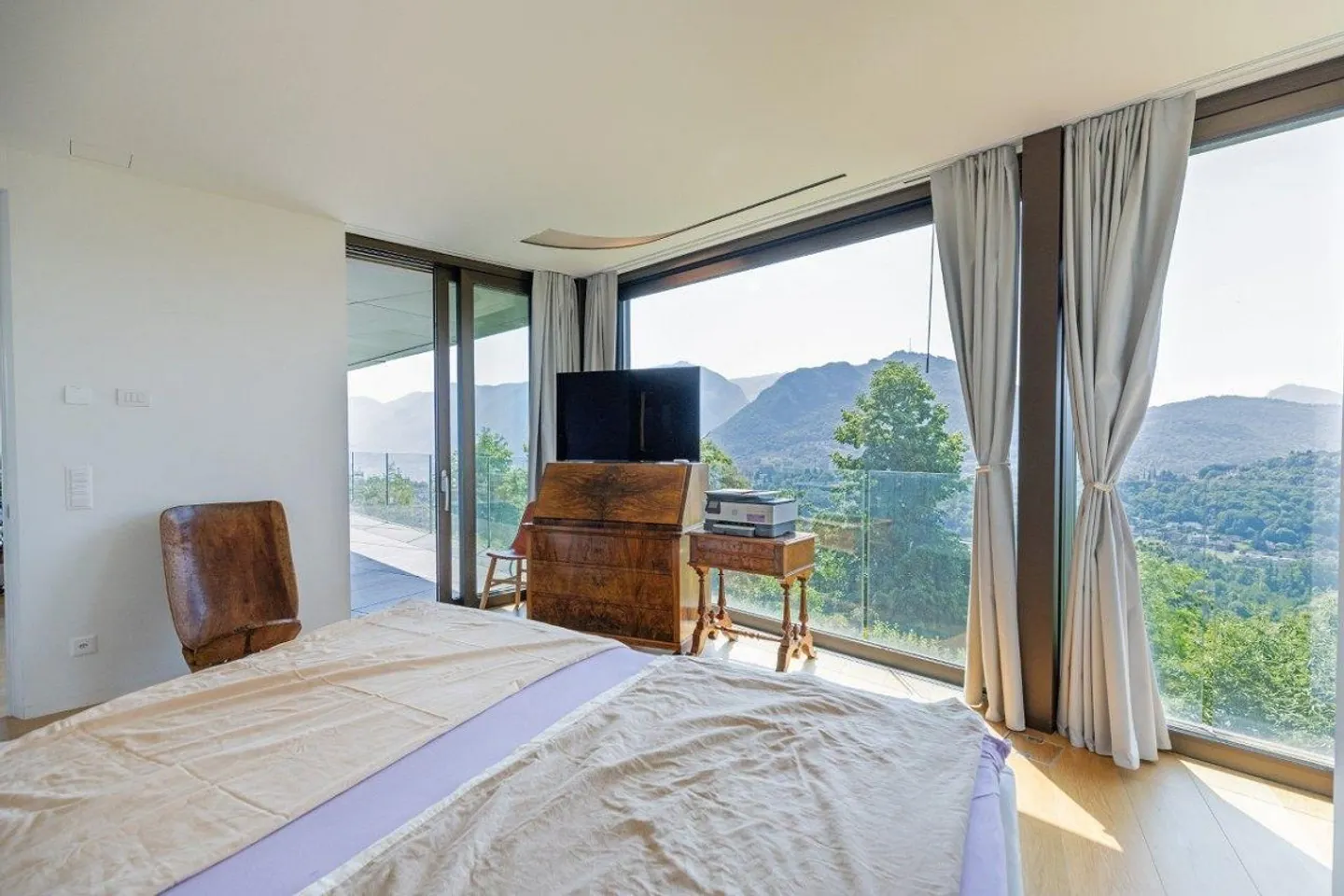 Penthouse di Lusso con Vista Lago - Foto 6 di 15