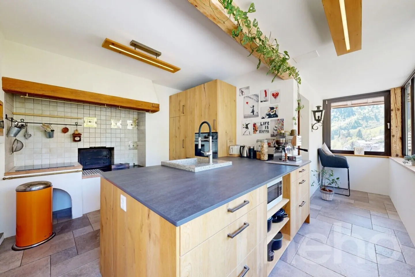 Casa storica con 6 stanze e appartamento con vista - Foto 9 di 12
