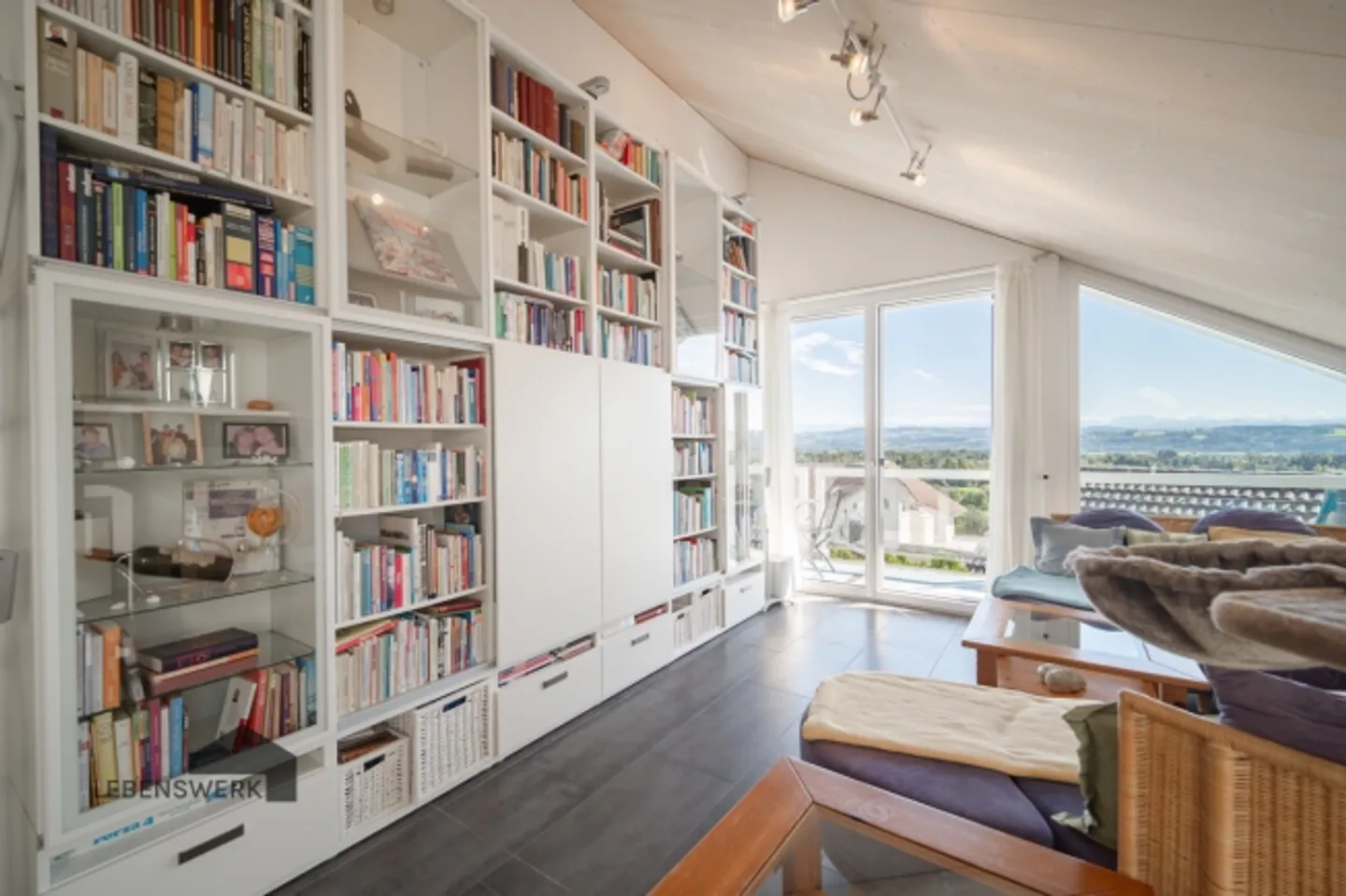 Ankommen, wohlfühlen und geniessen  Ihr Traumhaus mit Panoramablick, - Foto 7 von 9