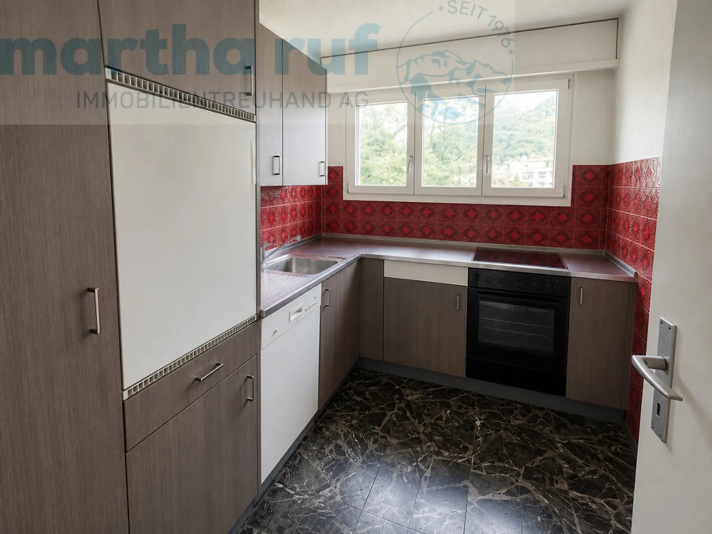 Spacious and bright 3.5-room apartment on the 1st floor. - Photo 4 of 9