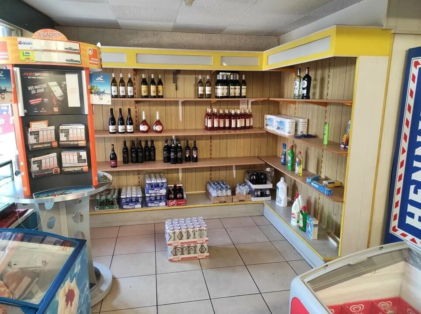 Belle surface commerciale (Foncier) en vente à Renens - Photo 1 sur 2