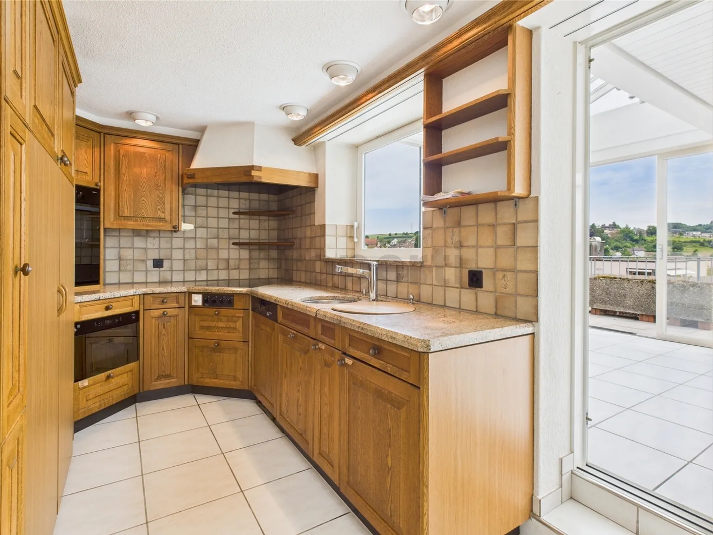 Appartement penthouse de 4,5 pièces avec vue imprenable à Hägglingen - Coûts annexes forfaitaires et inclus - Photo 6 sur 13