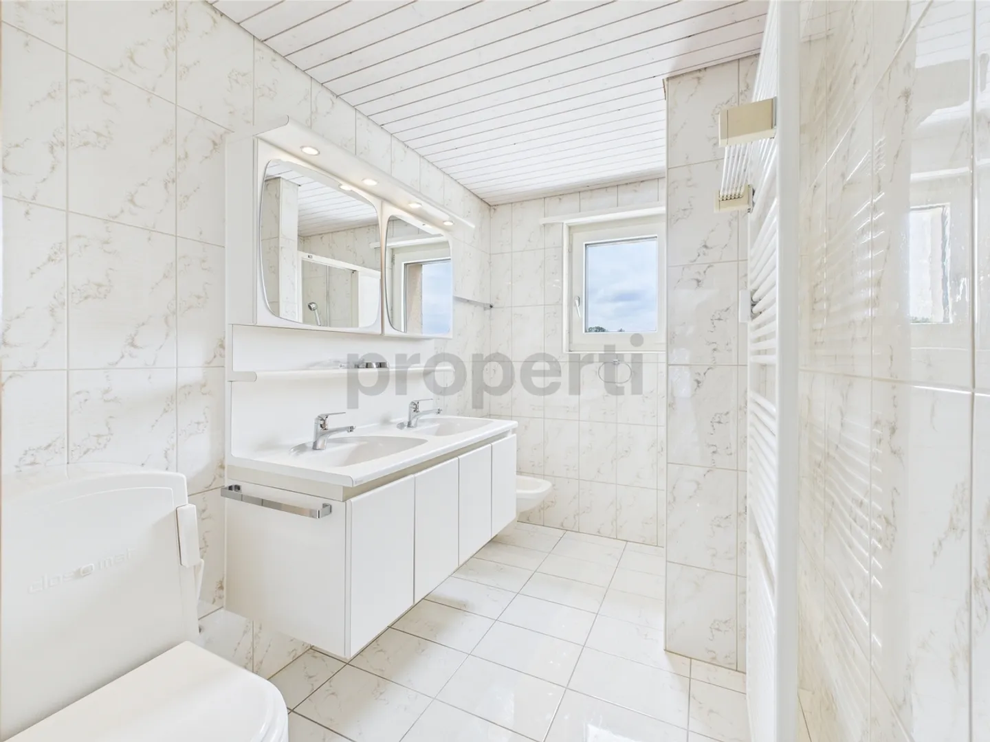 Appartement penthouse de 4,5 pièces avec vue imprenable à Hägglingen - Coûts annexes forfaitaires et inclus - Photo 10 sur 13
