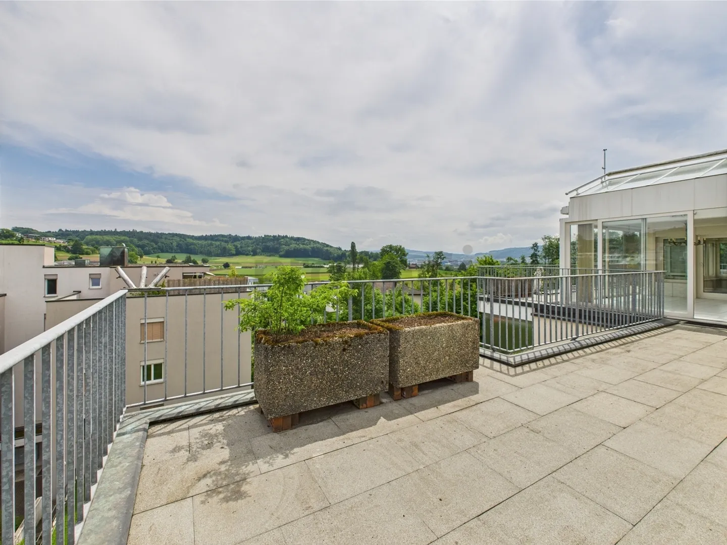 Appartement penthouse de 4,5 pièces avec vue imprenable à Hägglingen - Coûts annexes forfaitaires et inclus - Photo 12 sur 13