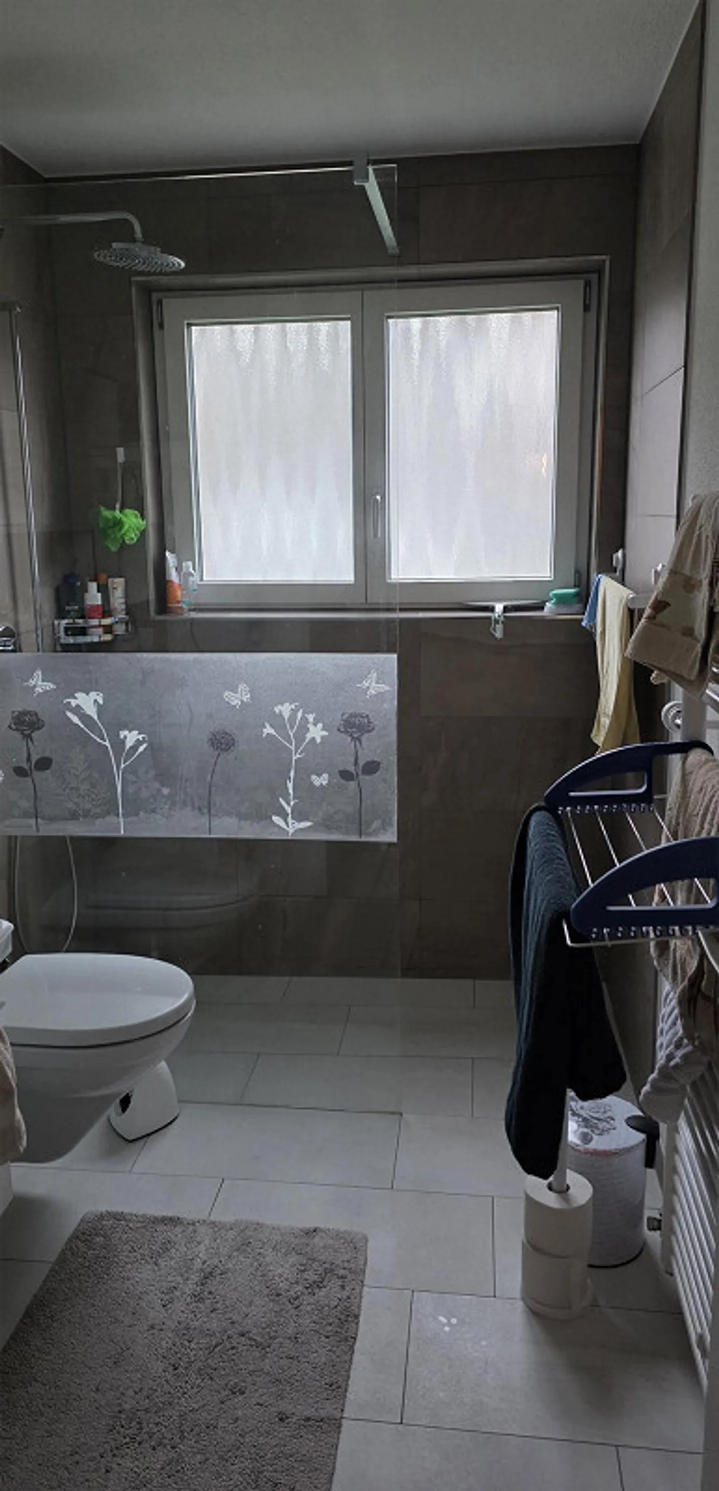 Ampio e luminoso appartamento di 4 stanze con grande terrazza e garage singolo - Foto 8 di 8