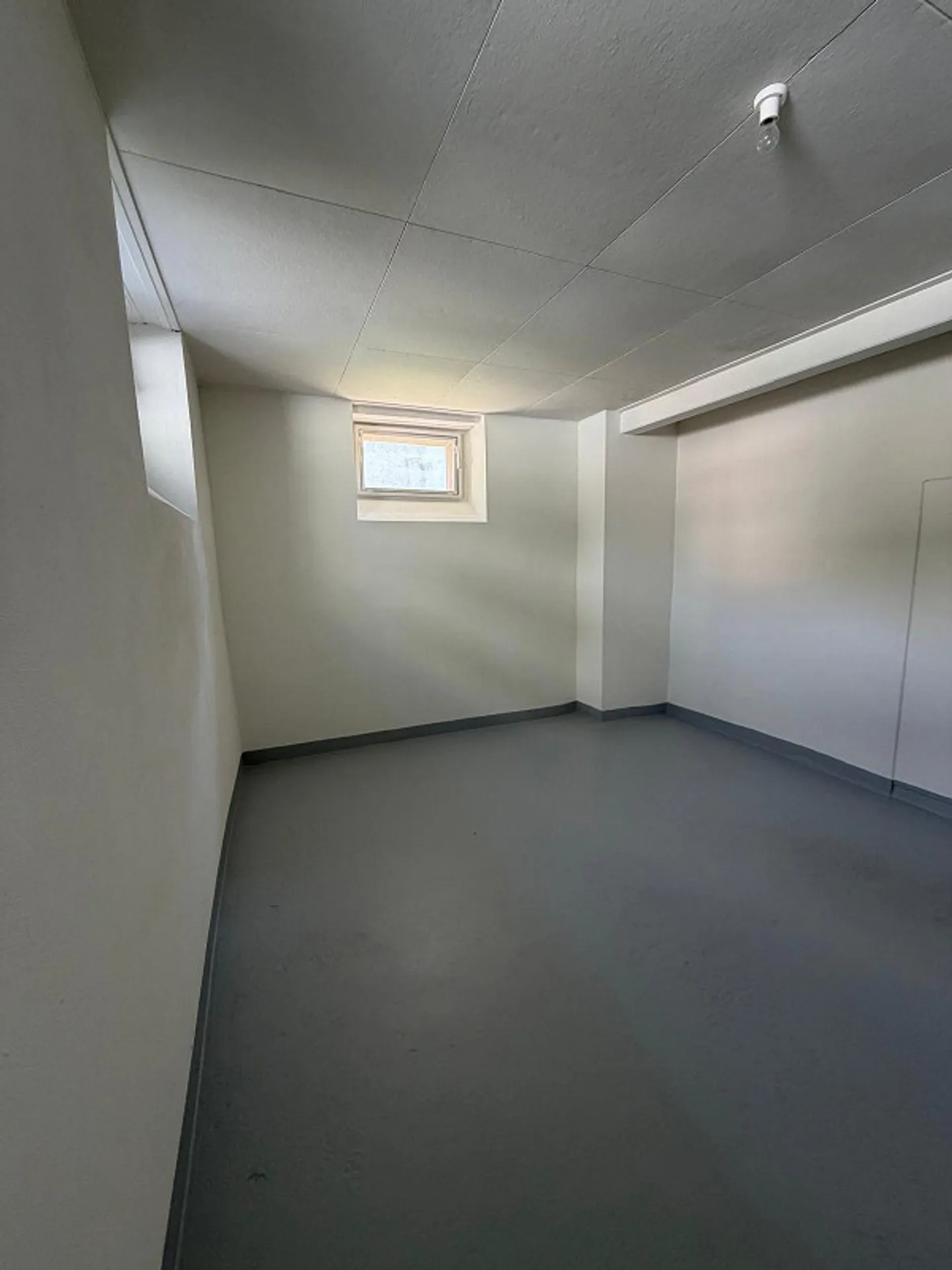 Werkstatt in Netstal - Foto 3 von 6